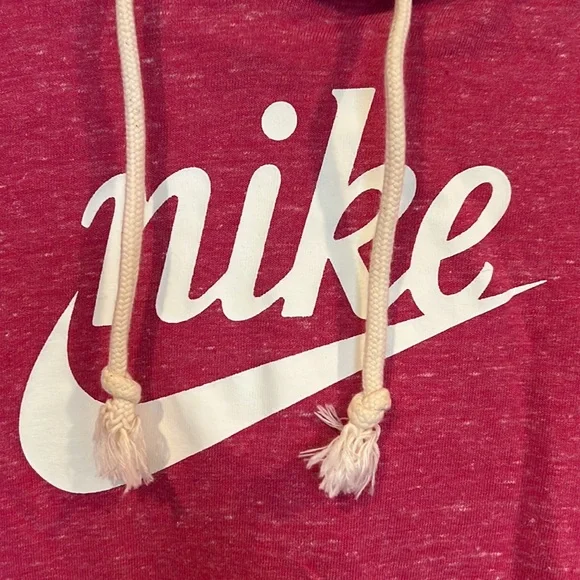 Nike Shirt - Picture 2 of 4